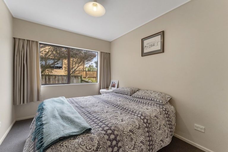 Photo of property in 15 Pine Ridge Terrace, Waikanae Beach, Waikanae, 5036