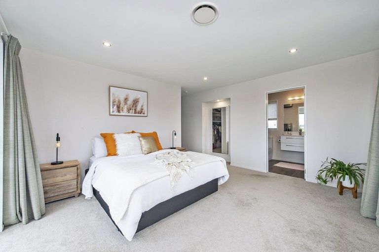 Photo of property in 36 Whitcombe Place, Darfield, 7571