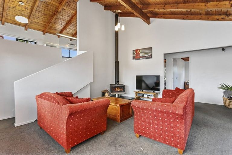 Photo of property in 117 Oreil Avenue, West Harbour, Auckland, 0618