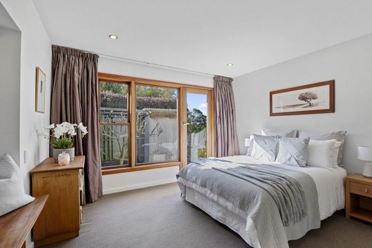 Photo of property in 3 Belleview Terrace, Mount Pleasant, Christchurch, 8081