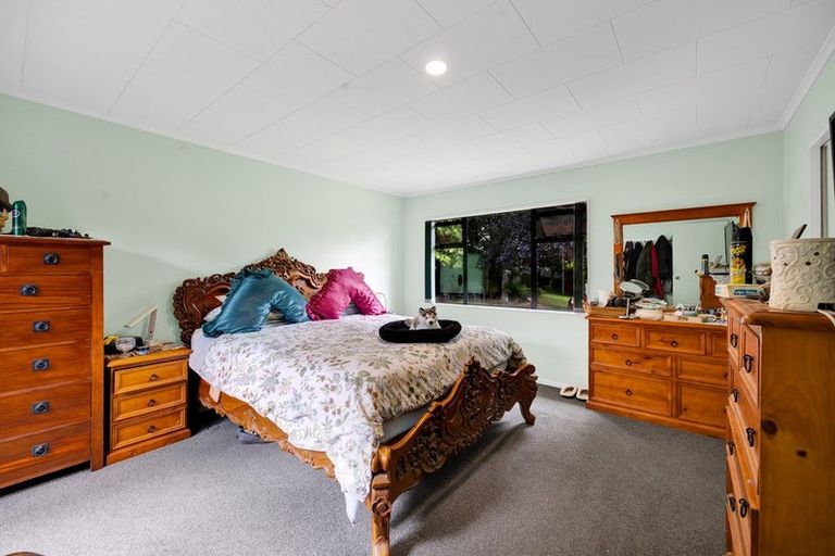 Photo of property in 242 Bridge Street, Eltham, 4322