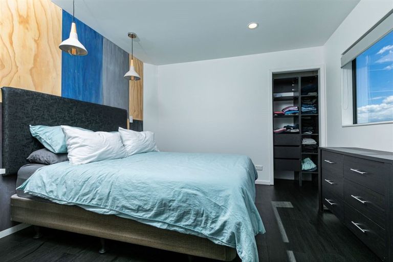 Photo of property in 22 View Ridge Drive, Ranui, Auckland, 0612