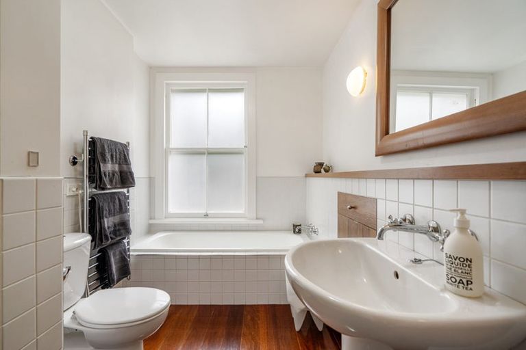 Photo of property in 73 Hinemoa Street, Birkenhead, Auckland, 0626