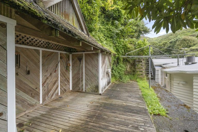 Photo of property in 37 Burrows Avenue, Karori, Wellington, 6012