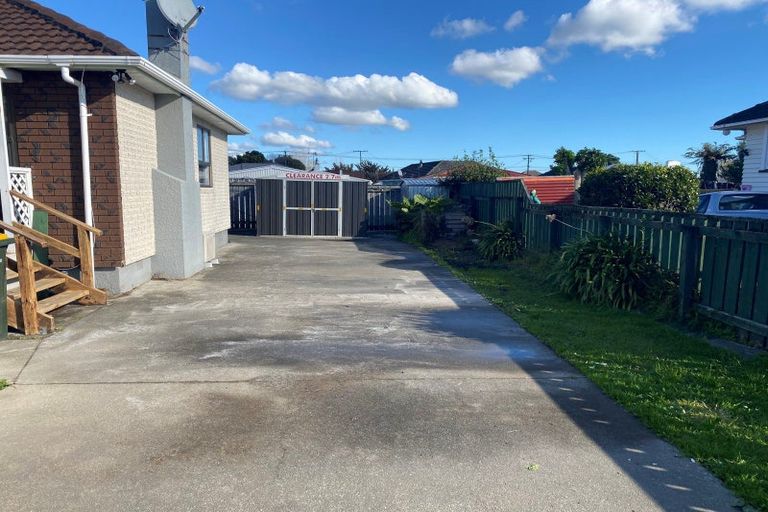 Photo of property in 12 Saint Annes Street, Levin, 5510