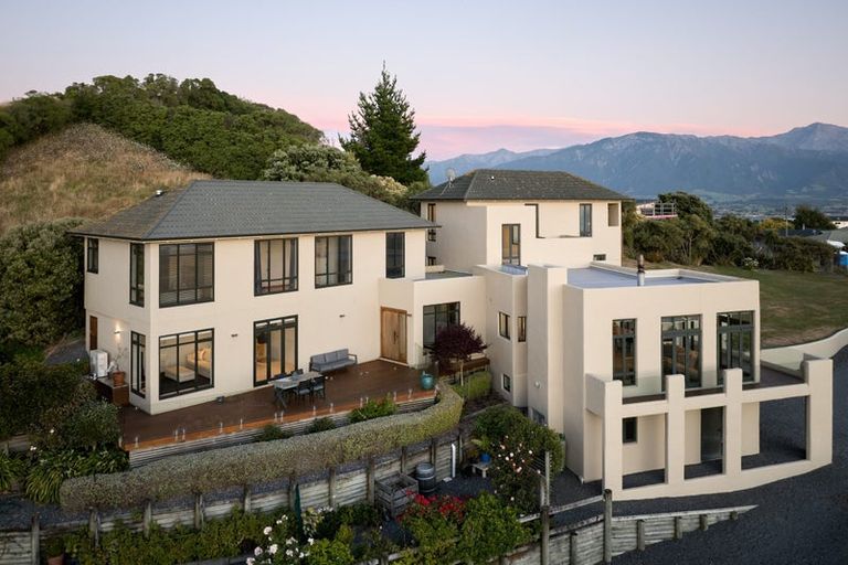 Photo of property in 306 Scarborough Street, Kaikoura, 7300