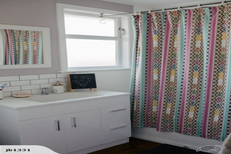 Photo of property in 15 Tasman Street, Havelock North, 4130