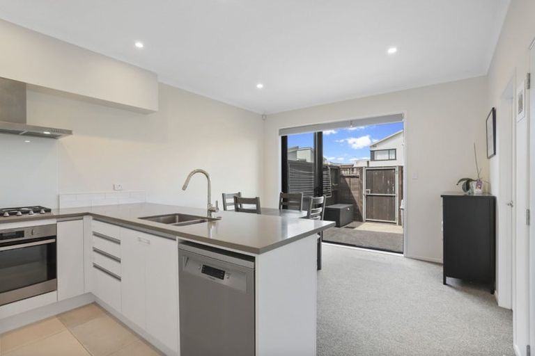 Photo of property in 54 Nugget Avenue, Hobsonville, Auckland, 0616