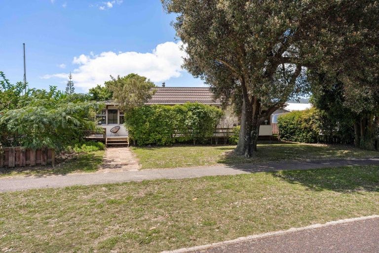 Photo of property in 41 Vista Paku, Pauanui, Hikuai, 3579