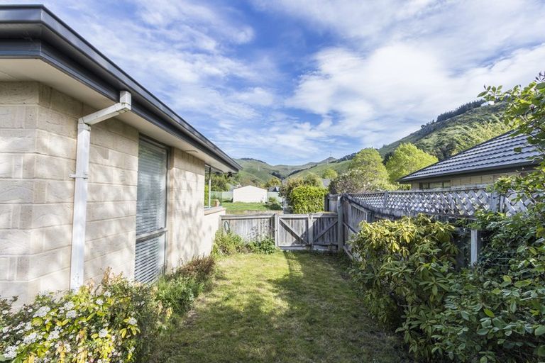 Photo of property in 2/69 Bowenvale Avenue, Cashmere, Christchurch, 8022