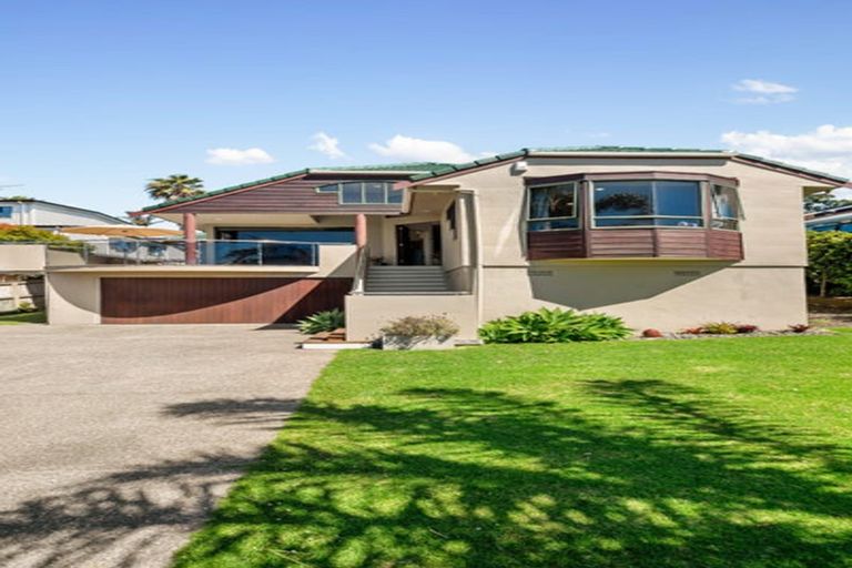 Photo of property in 4 Takutai Avenue, Bucklands Beach, Auckland, 2012