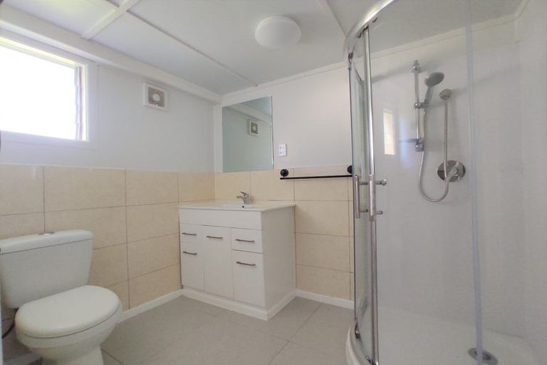 Photo of property in 34 Kohekohe Street, New Lynn, Auckland, 0600