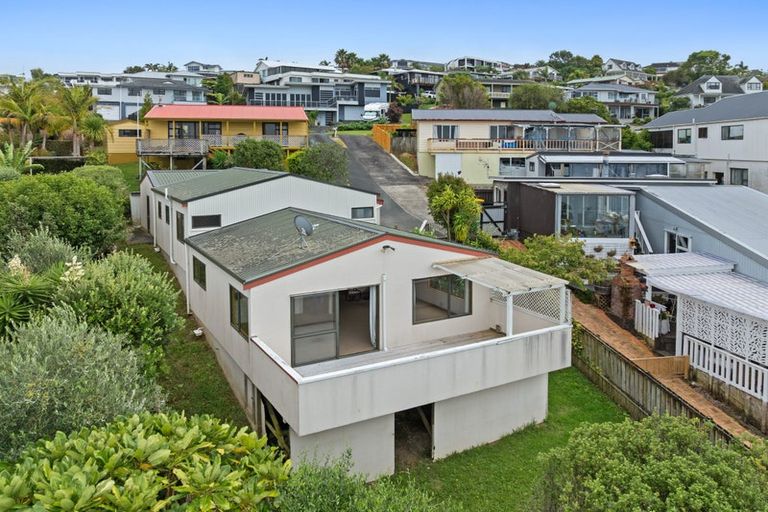 Photo of property in 4a Orewa Heights Crescent, Orewa, 0931