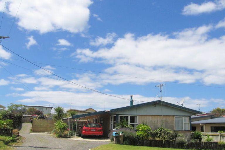 Photo of property in 11 Hillview Road, Waihi Beach, 3611
