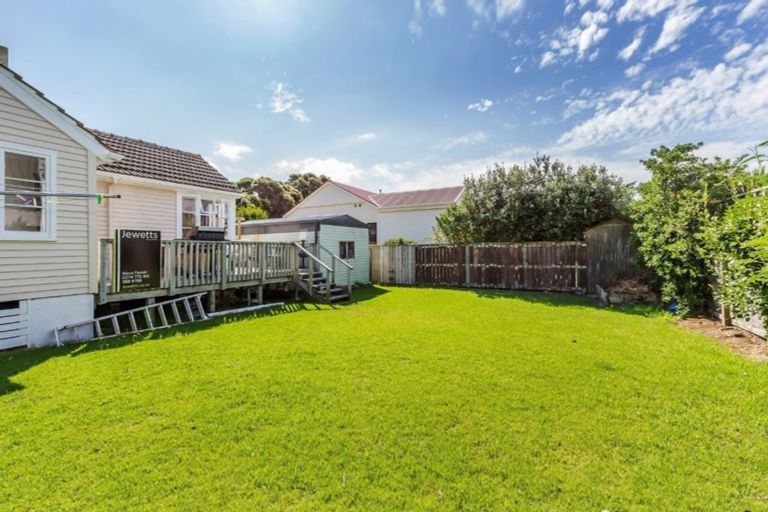 Photo of property in 11 Hector Street, Seatoun, Wellington, 6022