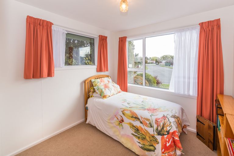 Photo of property in 12 Chevy Place, Hoon Hay, Christchurch, 8025