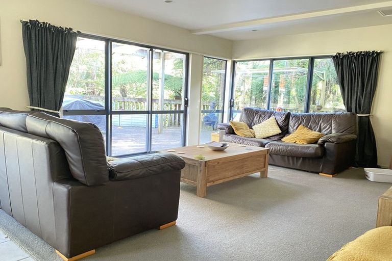 Photo of property in 139a Atkinson Road, Titirangi, Auckland, 0604