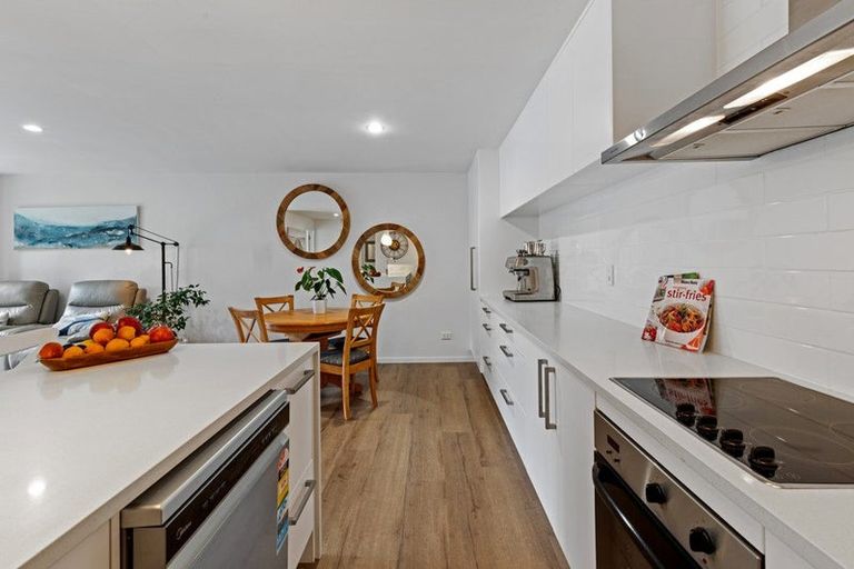 Photo of property in Bay Palms Apartments, 3/30a Bute Road, Browns Bay, Auckland, 0630