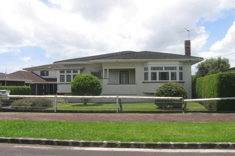 Photo of property in 4 Nolan Road, Greenlane, Auckland, 1051