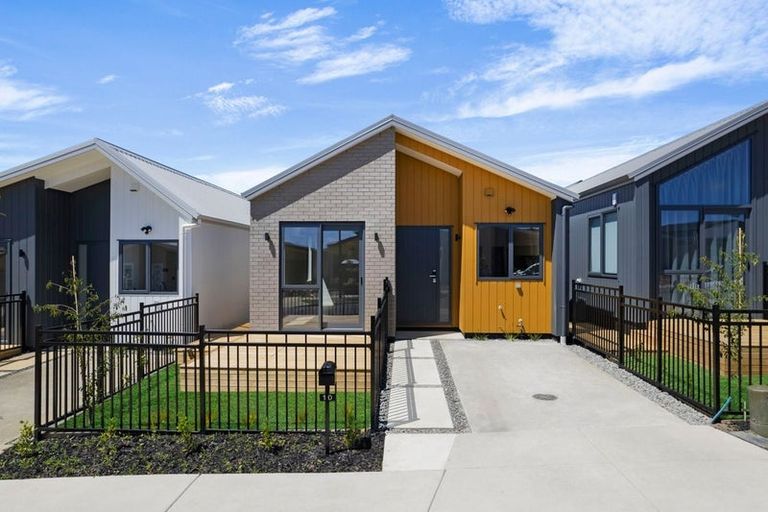 Photo of property in 10 Taukahiwi Road, Pukekohe, 2120