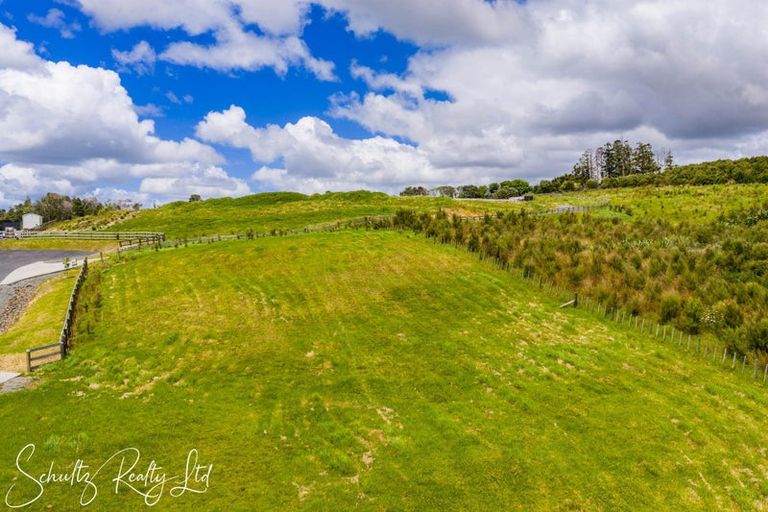 Photo of property in 16 Protea Lane, Kaiwaka, 0573