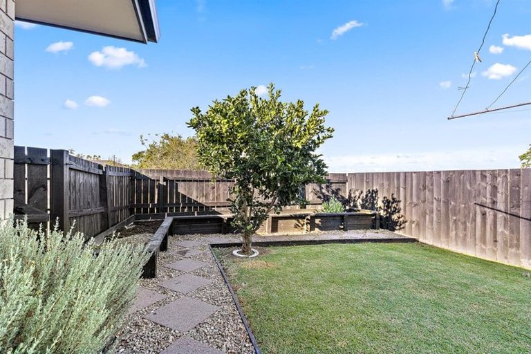 Photo of property in 41 Chic Gardens, Parakai, 0830