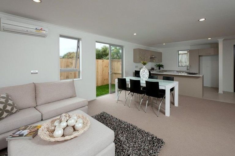 Photo of property in 18 Andersons Road, Oteha, Auckland, 0632
