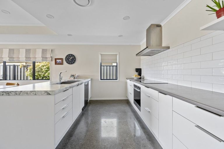 Photo of property in 40 Hurunui Drive, Te Awa, Napier, 4110