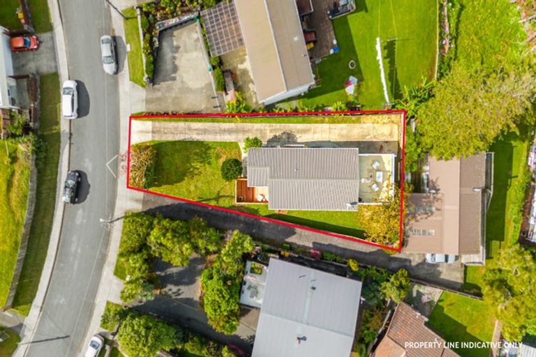 Photo of property in 17 Castaing Crescent, Te Atatu South, Auckland, 0610