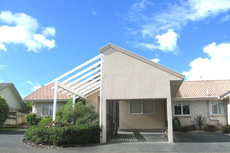 Photo of property in 43a Central Park Drive, Te Atatu South, Auckland, 0610