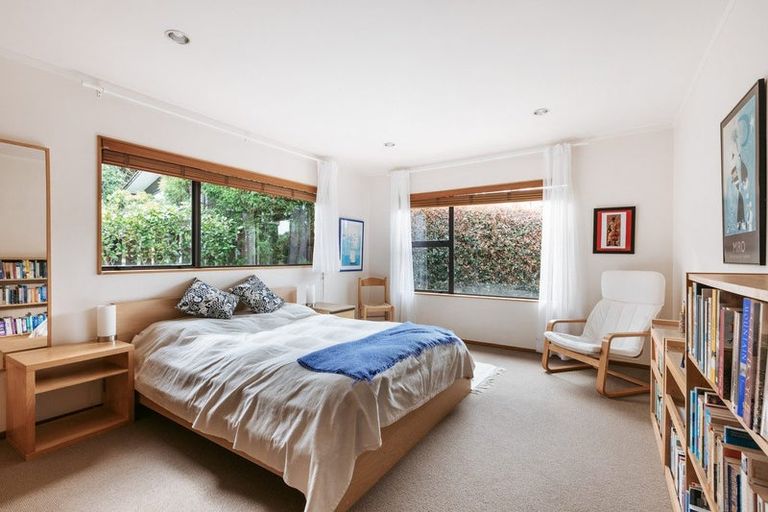 Photo of property in 96 Omokoroa Road, Omokoroa, 3114