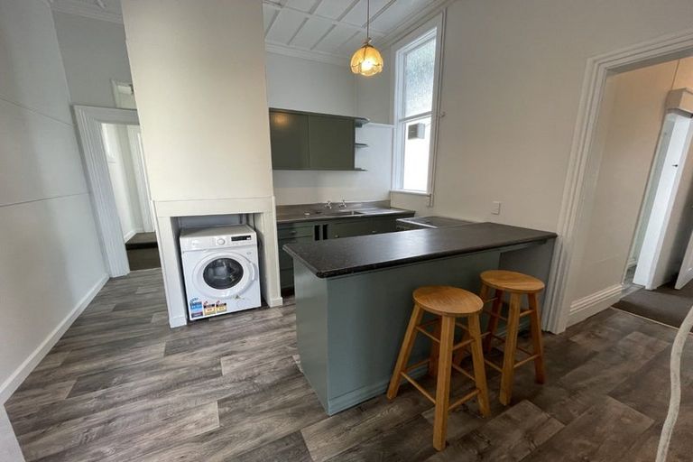 Photo of property in 16a Clifton Terrace, Kelburn, Wellington, 6012