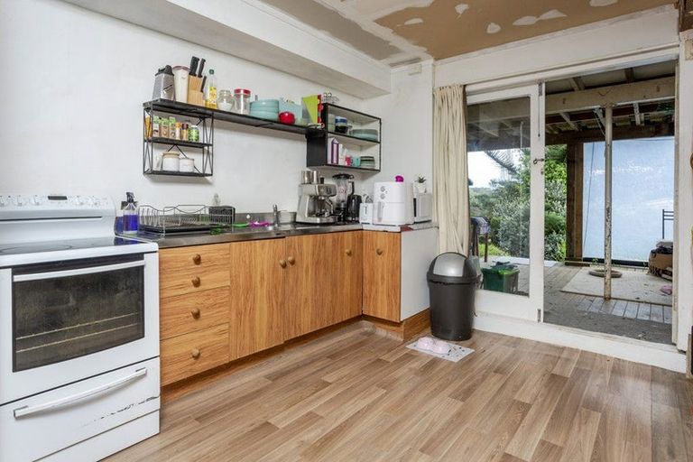 Photo of property in 71 Lauderdale Road, Birkdale, Auckland, 0626