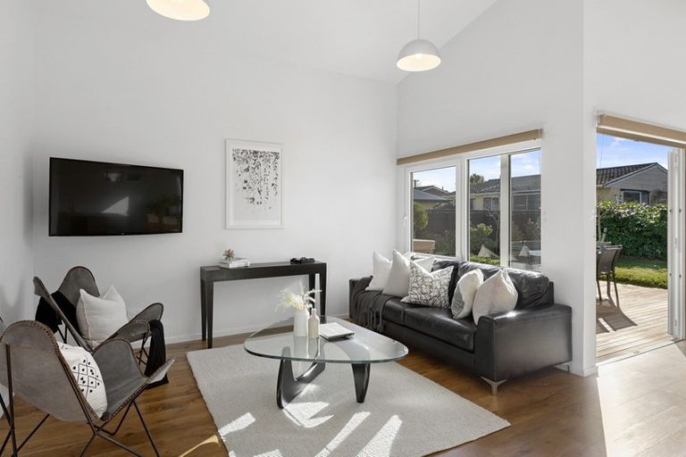 Photo of property in 24 Fovant Street, Russley, Christchurch, 8042