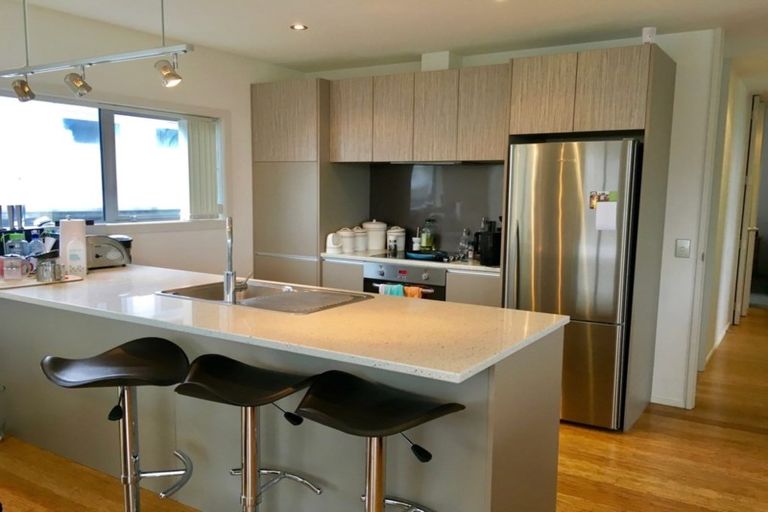 Photo of property in 2 Otonga Heights, Maungaraki, Lower Hutt, 5010