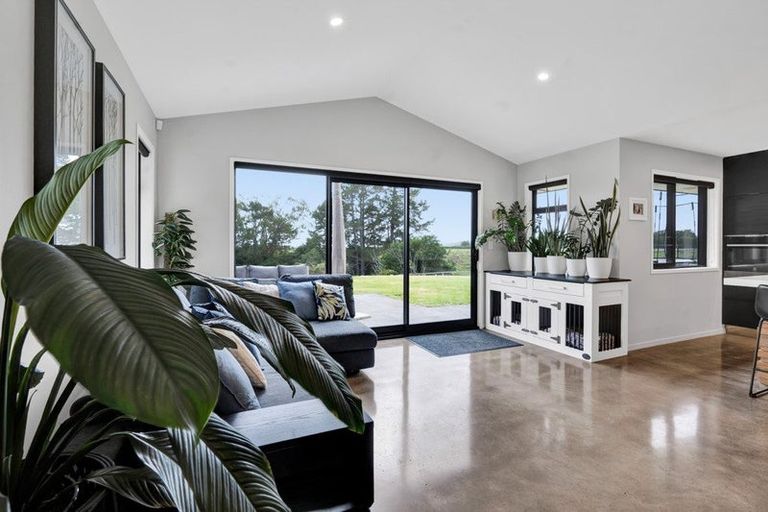 Photo of property in 376 Egmont Road, Hillsborough, New Plymouth, 4372