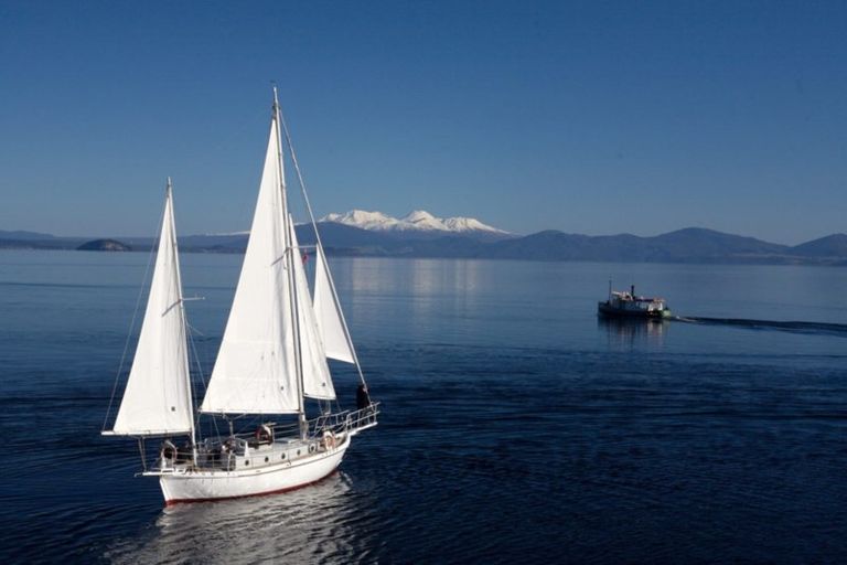 Photo of property in 4 Whakamoenga Point, Acacia Bay, Taupo, 3385