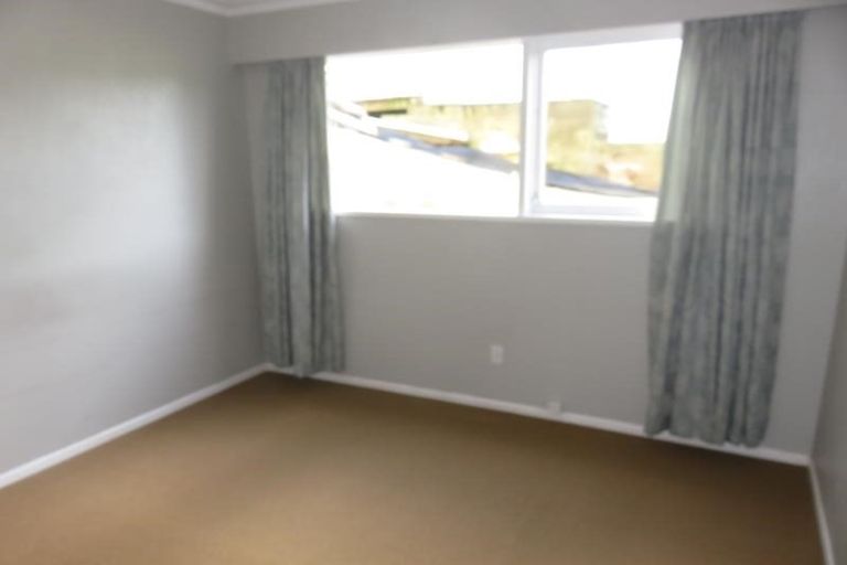 Photo of property in 15 Goddard Grove, Churton Park, Wellington, 6037