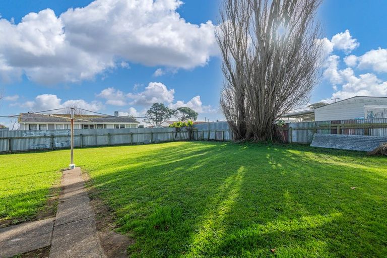 Photo of property in 43 Futter Street, Foxton, 4814