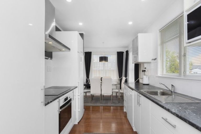 Photo of property in 41b Lyn Grove, Papamoa Beach, Papamoa, 3118