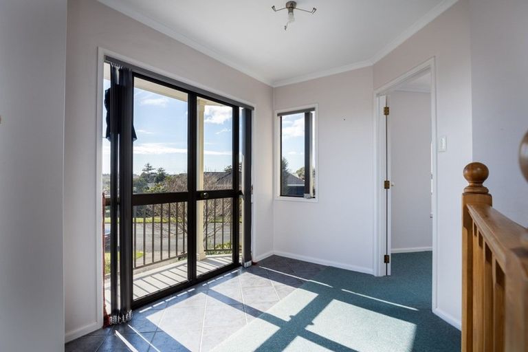 Photo of property in 167 Heta Road, Highlands Park, New Plymouth, 4312