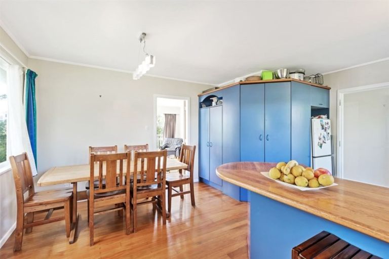 Photo of property in 18 Glenamoy Crescent, Johnsonville, Wellington, 6037