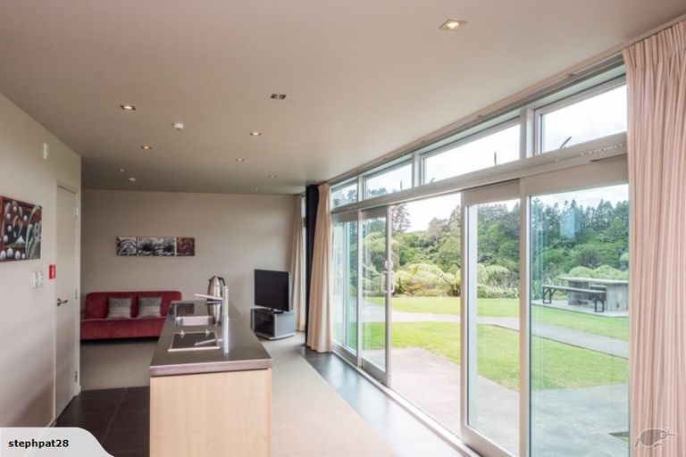 Photo of property in 1a Burgess Hill Road, Burgess Park, New Plymouth, 4371