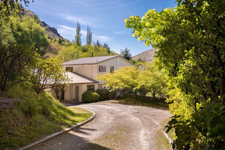 Photo of property in 108 Moonlight Track, Arthurs Point, Queenstown, 9371