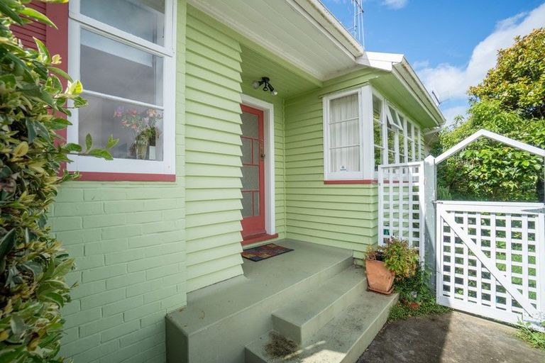 Photo of property in 202 College Street, West End, Palmerston North, 4412