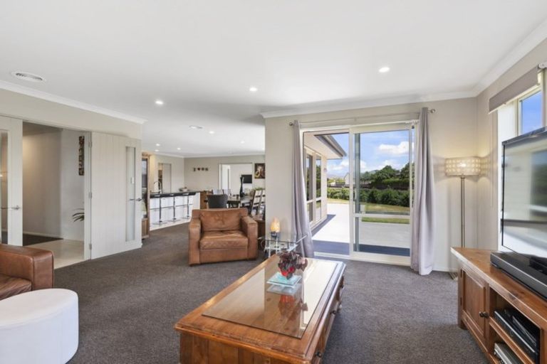 Photo of property in 2 Binyon Place, Rolleston, 7614