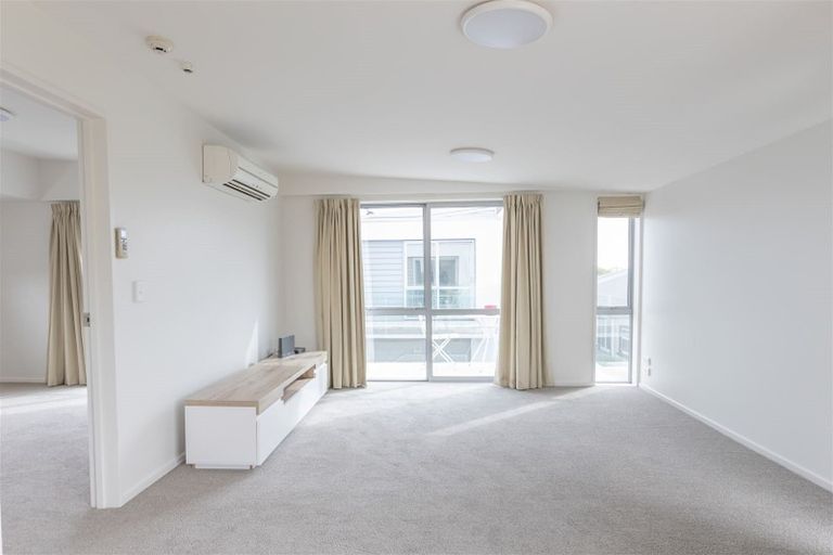 Photo of property in 8a Rotherham Street, Riccarton, Christchurch, 8041