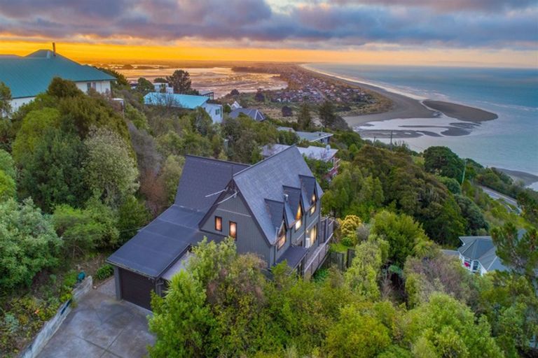 Photo of property in 10 Tuawera Terrace, Clifton, Christchurch, 8081