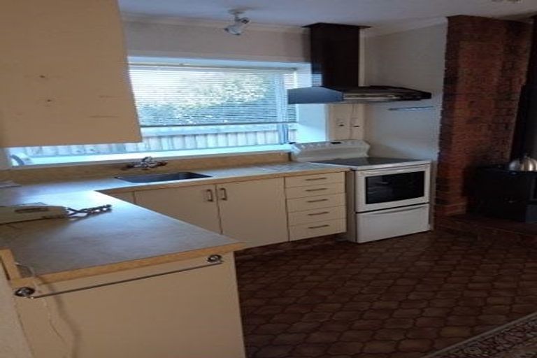 Photo of property in 15 Pembroke Street, Avondale, Christchurch, 8061