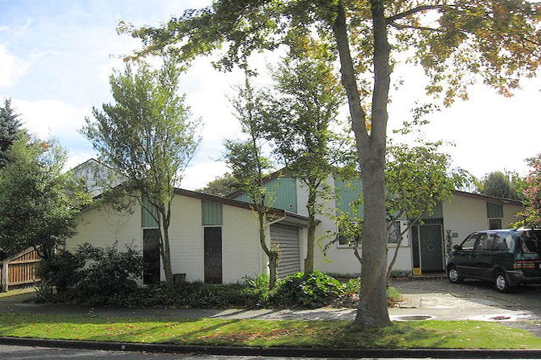 Photo of property in 310 Waimairi Road, Ilam, Christchurch, 8041